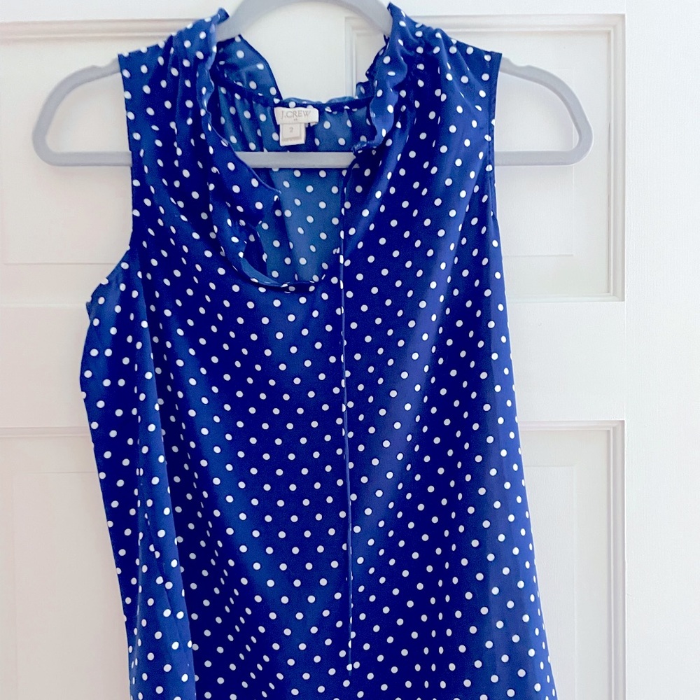 JCrew size 2 ruffle neck blue polka dot popover sleeveless blouse.